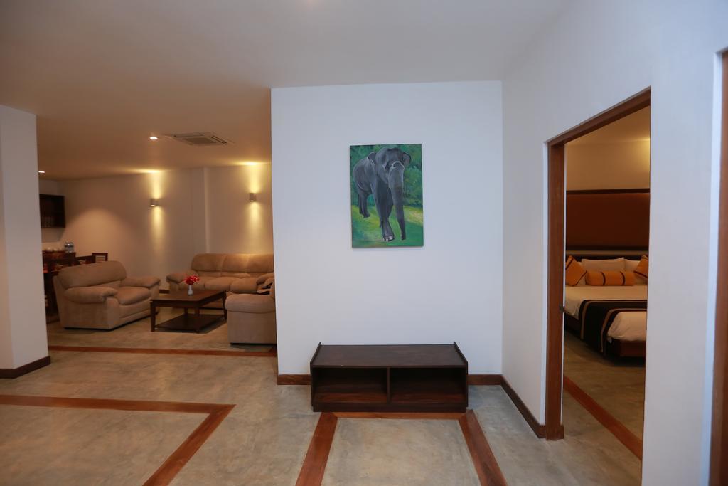 Refresh Hotel Hikkaduwa Habitación foto