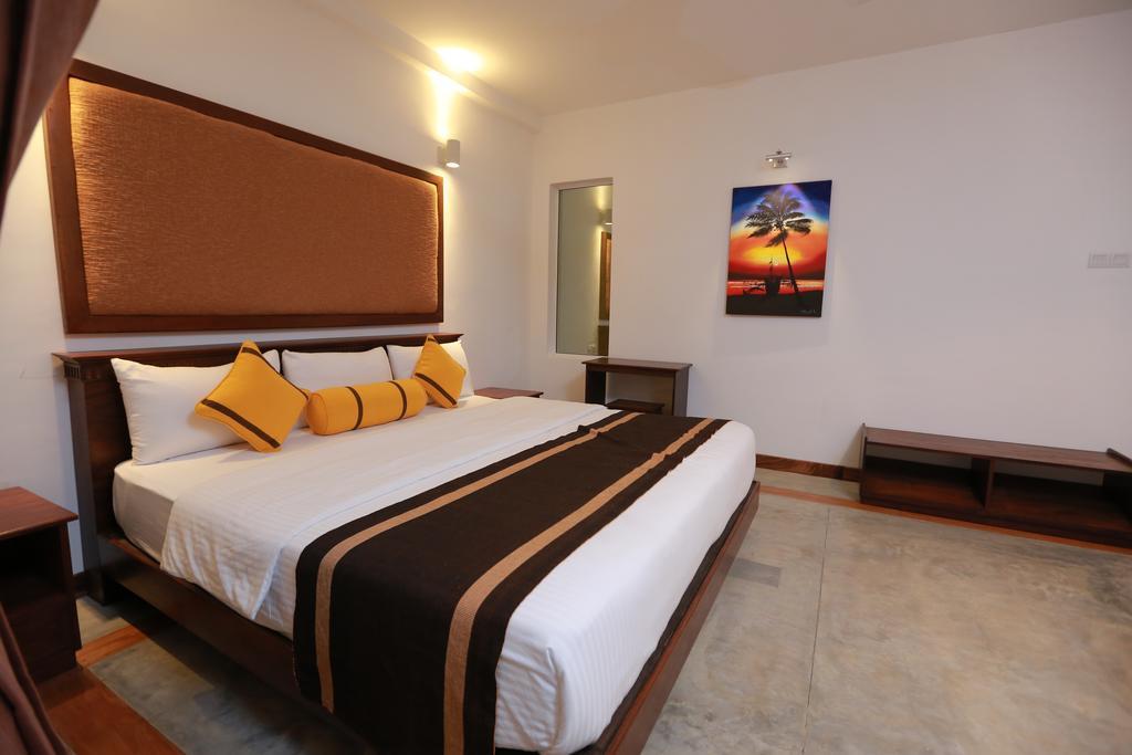 Refresh Hotel Hikkaduwa Habitación foto