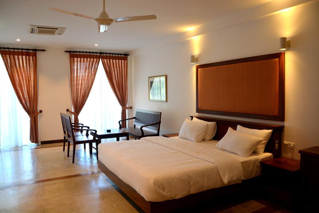Refresh Hotel Hikkaduwa Habitación foto
