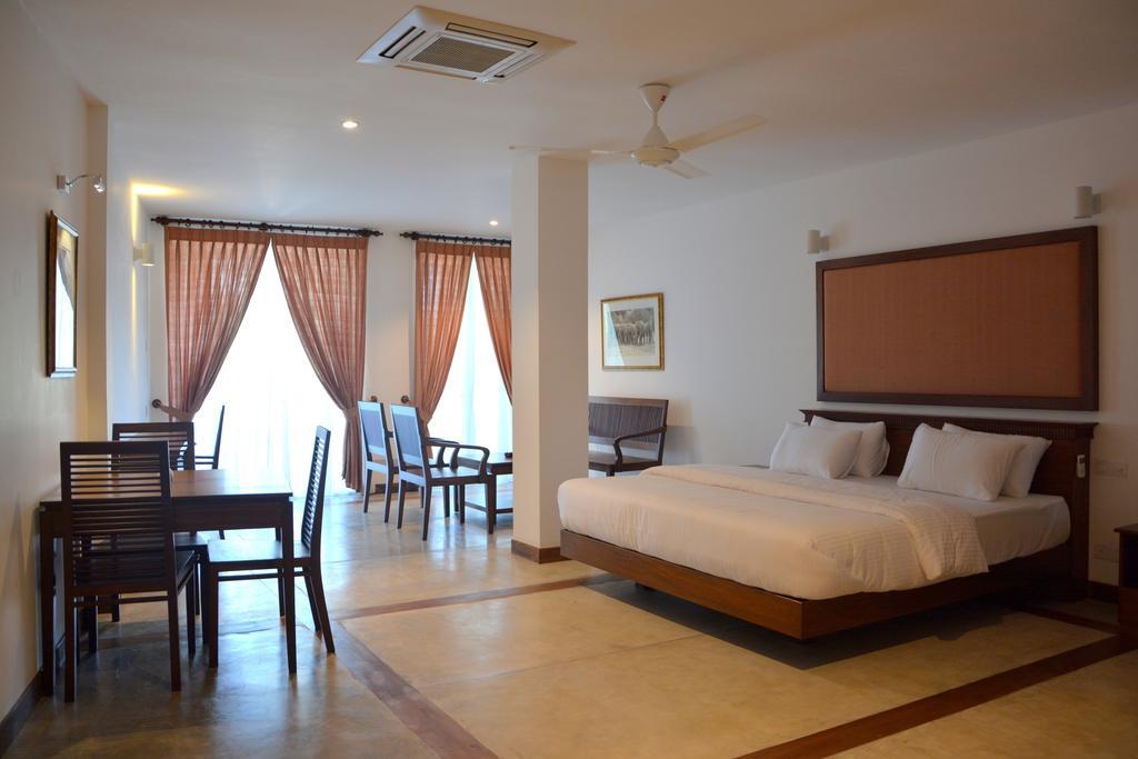 Refresh Hotel Hikkaduwa Habitación foto